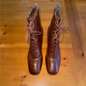Etienne Aigner Brown Leather Tie Ankle Boots Womens 7.5 Victorian Cottagecore